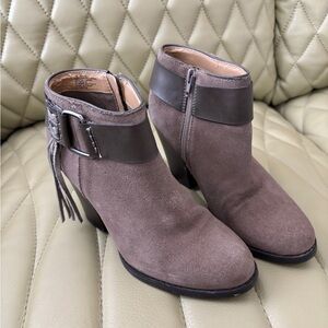 Kensie Taupe Suede Ankle Boots Size 7 -